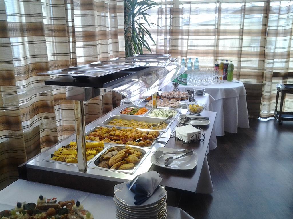 Hotel Ambassador Baia Mare Extérieur photo